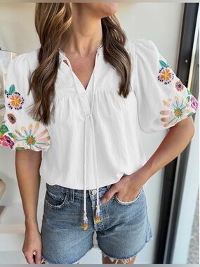 NWOT - Ecosunny - Women's Boho Embroidered Puff Sleeve Top - Size Medium